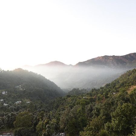 Green Roof Hotel Nainital Ngoại thất bức ảnh