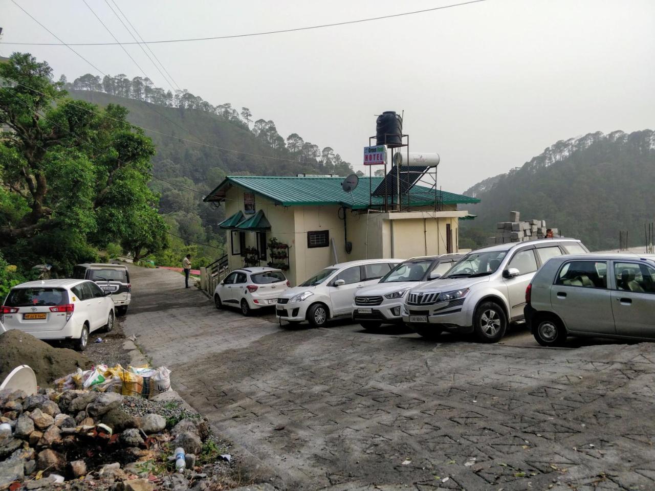 Green Roof Hotel Nainital Ngoại thất bức ảnh